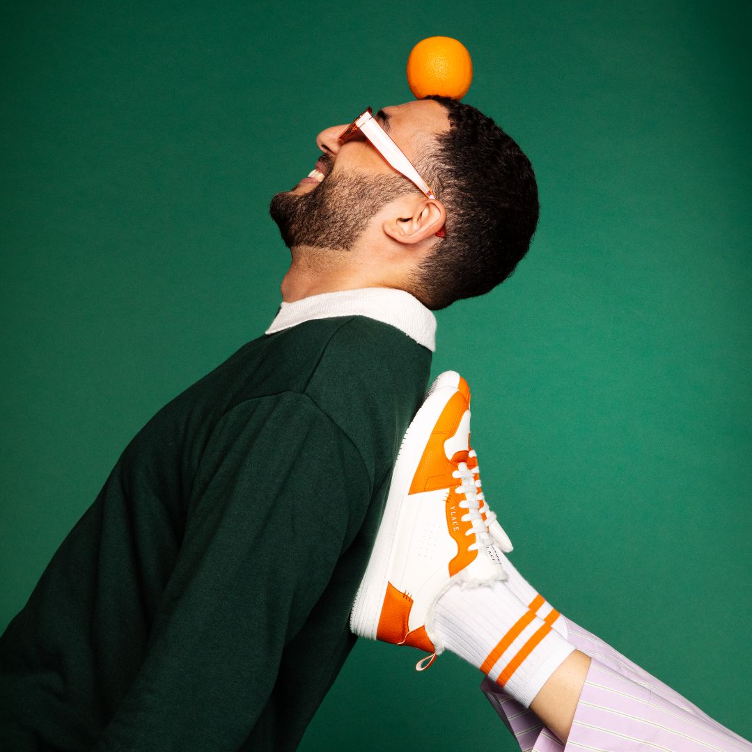 Capsule Wardrobe: Warum minimalistische Mode mit Sneakern perfekt funktioniert